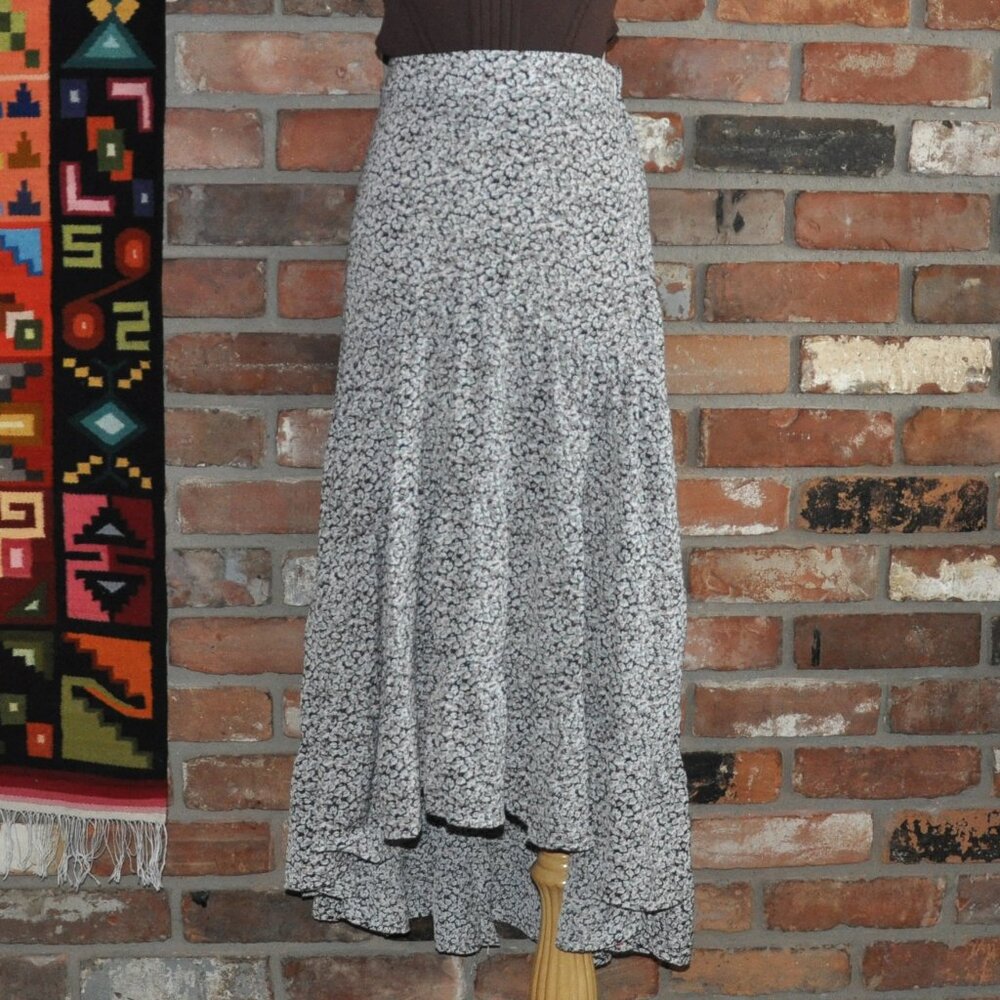 Big Hit Calico Floral Prairie Skirt Tiered Ruffle High Low Maxi Hippie Boho S